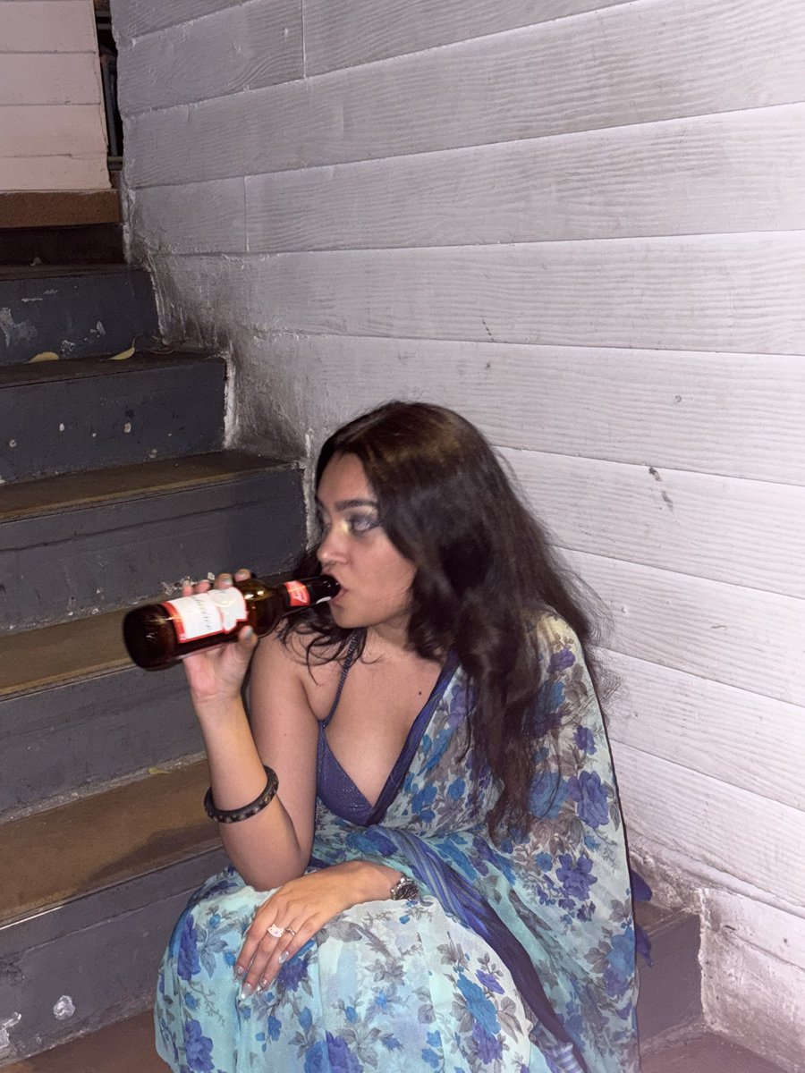 khushiless tweet media