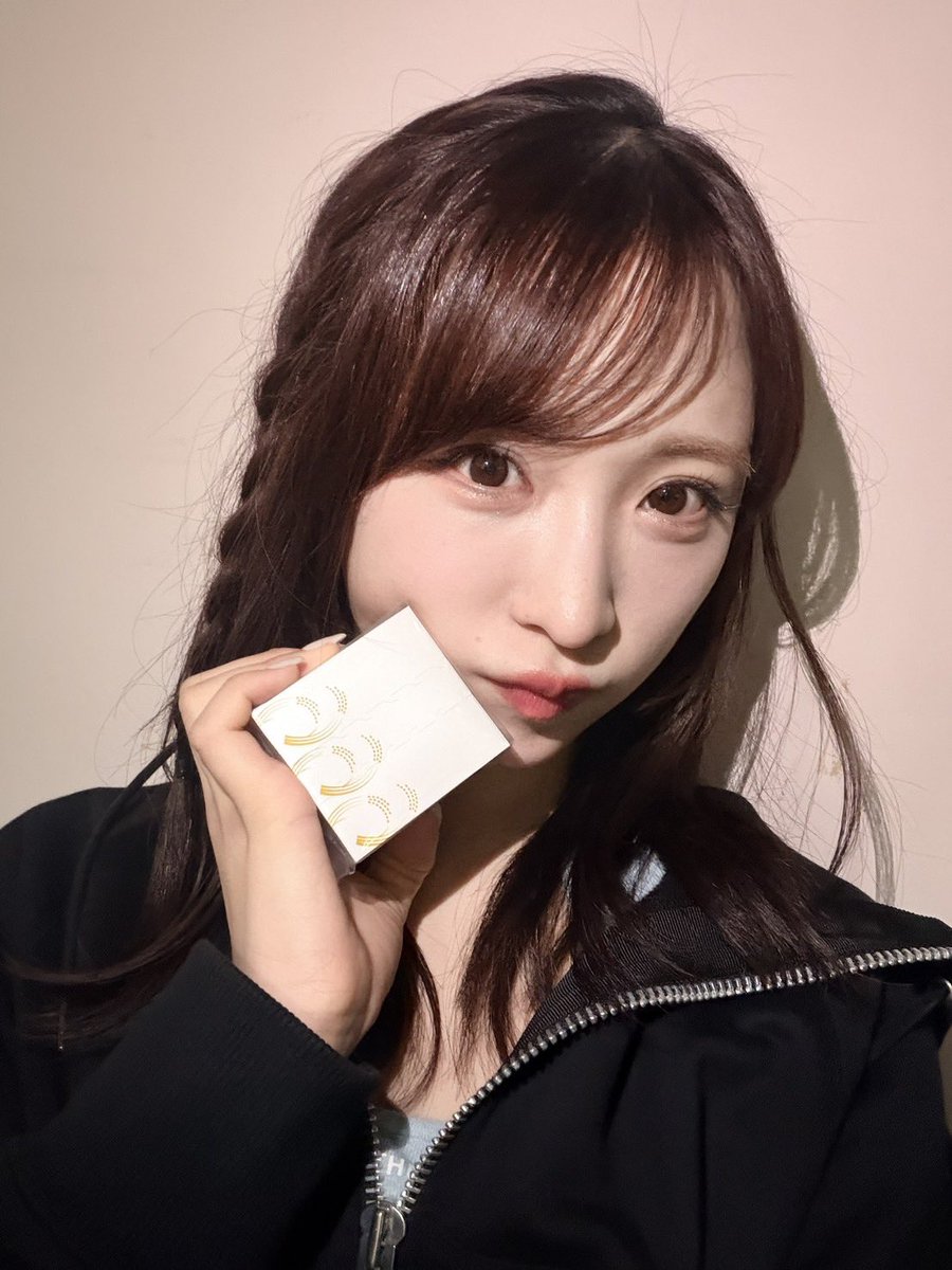 小栗有以 tweet media