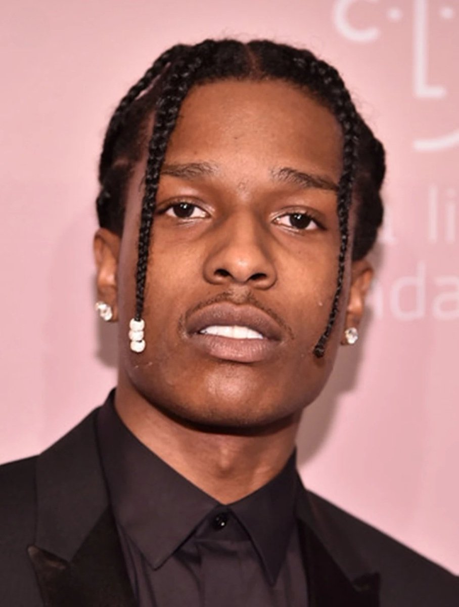 TheProfHHI's tweet image. Goldie, estratto dall'album Long. Live. ASAP, è un singolo di ASAP Rocky.
Brano pubblicato il 27 aprile 2012, prodotto da Hit-Boy...
#rap #hiphop #musica #ASAPRocky