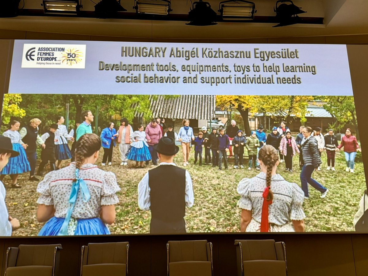 tamasivankovacs's tweet image. 🇭🇺🤝🇪🇺 We warmly congratulate the Association Femmes d'Europe - #FdE @Femmes_d_Europe and the venerable #charity organization’s President, Mme Niovi #Kyriazakou on the occasion of their inspiring 𝗣𝗿𝗼𝗷𝗲𝗰𝘁𝘀 𝗖𝗲𝗿𝗲𝗺𝗼𝗻𝘆/Ceremonie de Projets at the @EU_Commission. It was