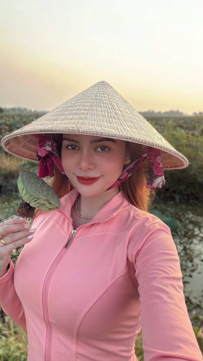 mylinh2k tweet media