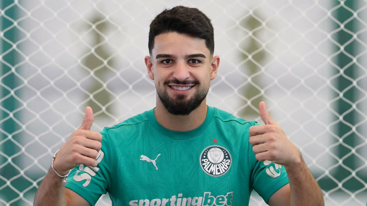 MemeirosM's tweet image. 🇧🇷😱 FLACO LÓPEZ VIRA ASSUNTO NAS REDES! Palmeiras badala após vídeo do atacante SEM CUECA viralizar na web. Até os rivais estão comentando! 🤯👇

#FlacoLópez #Palmeiras #VídeoViral #Web #Memes #FutebolBrasileiro #Verdão #Polêmica #RedesSociais

memeiros.com/2026/04/flaco-…