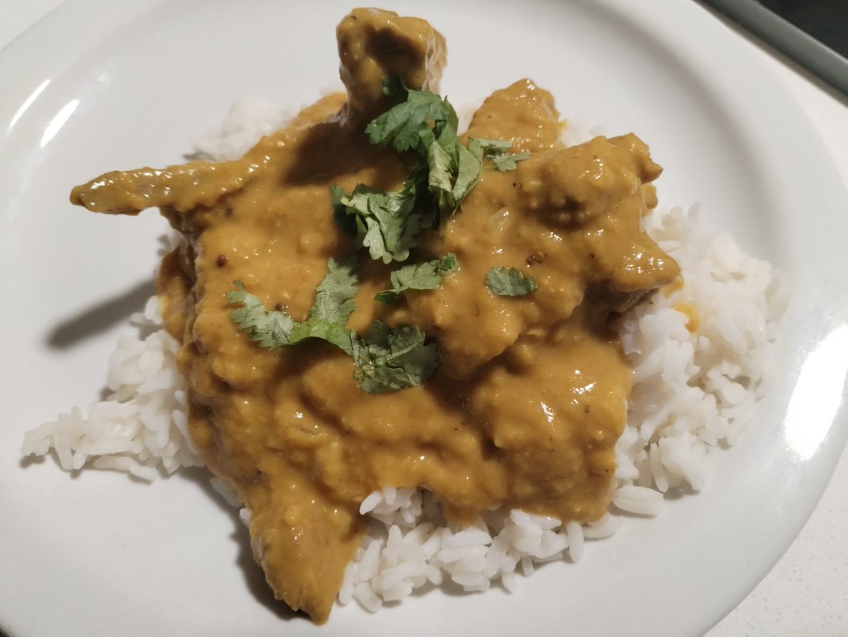 Tazztarossa's tweet image. Everything I hated as a kid I recreate until I like it unless there's just no hope for the dish (worteltjies &amp;amp; ertjies 🤢😅) Yesterday's weather called for Lamb Dhal Curry, even FOC (Full Of Crap) Husband ate it &amp;amp; said it was good! Now I have to make it for fam lunch #winning