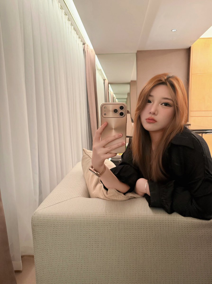 比你妈还爱你的女人 tweet media