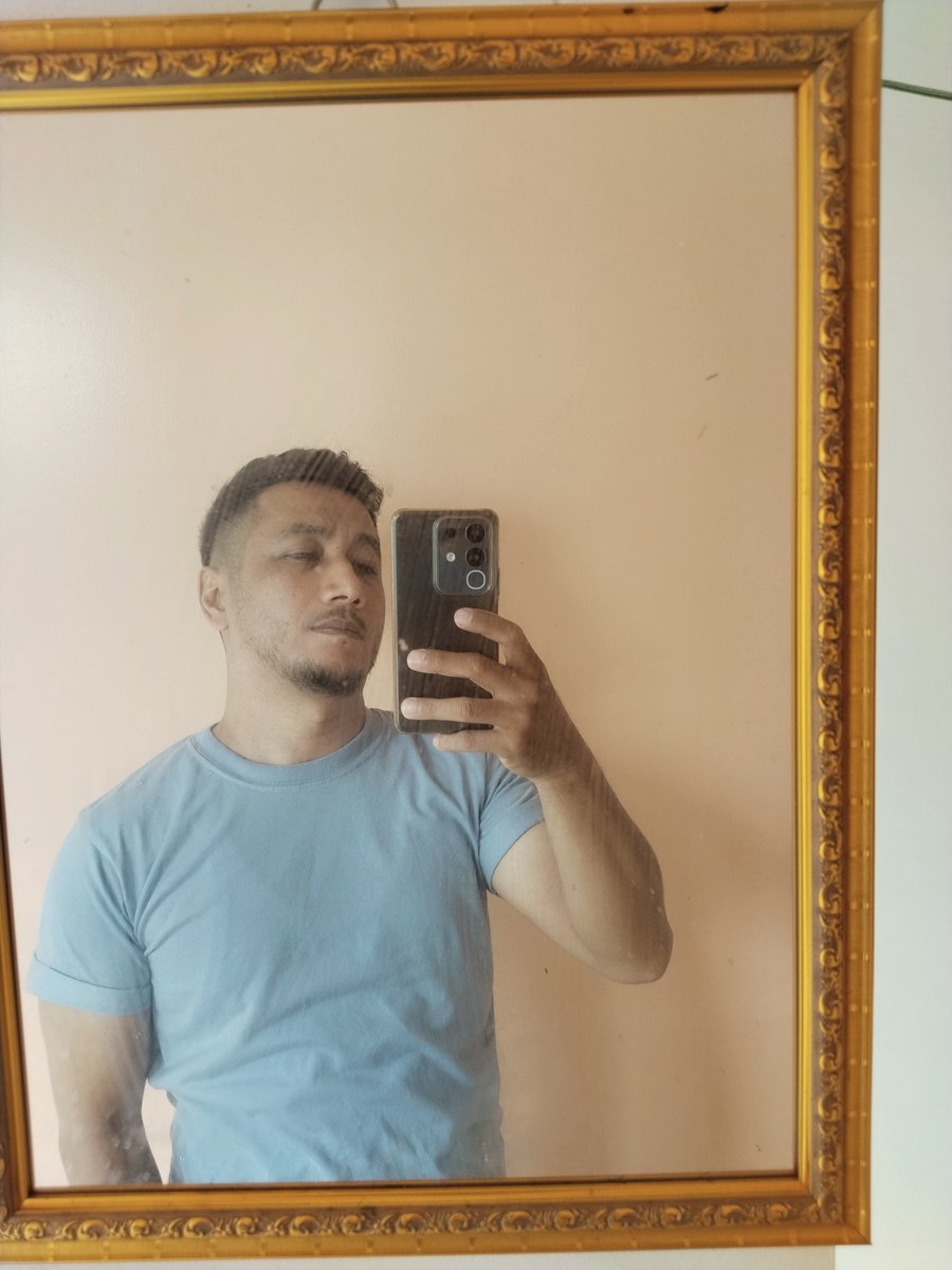 One Msge tweet media