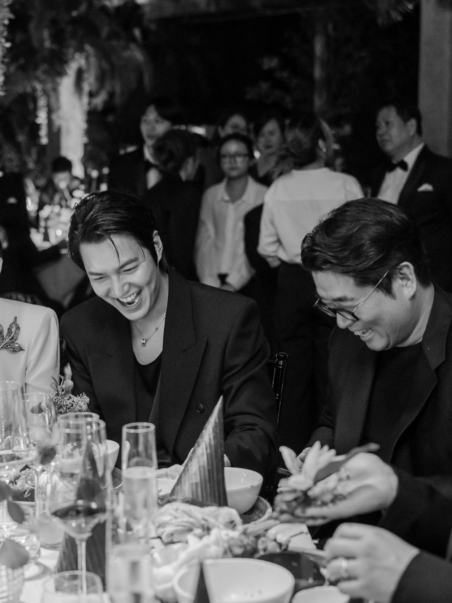 #Repost @chicplanner 
——
Some smiles need no introduction.

We were deeply honored to share this evening with Lee Minho (@actorleeminho) — a night of art, earth, and something beautifully unscripted.

#LeeMinHo