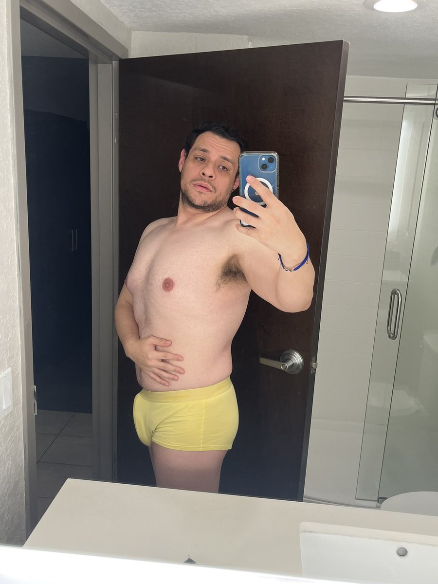 Voy a subir acá las fotos que me hago y no le mando a nadie… soporten 🤷🏻‍♂️