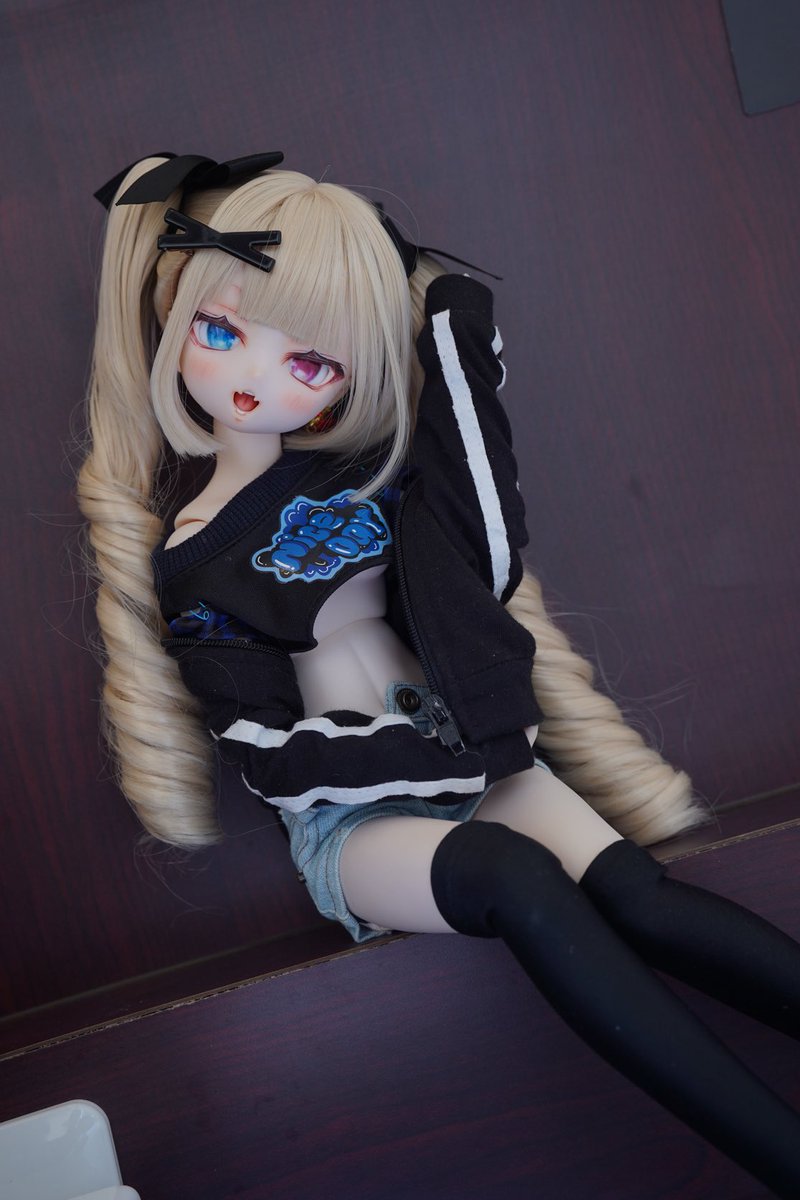 あきての tweet media