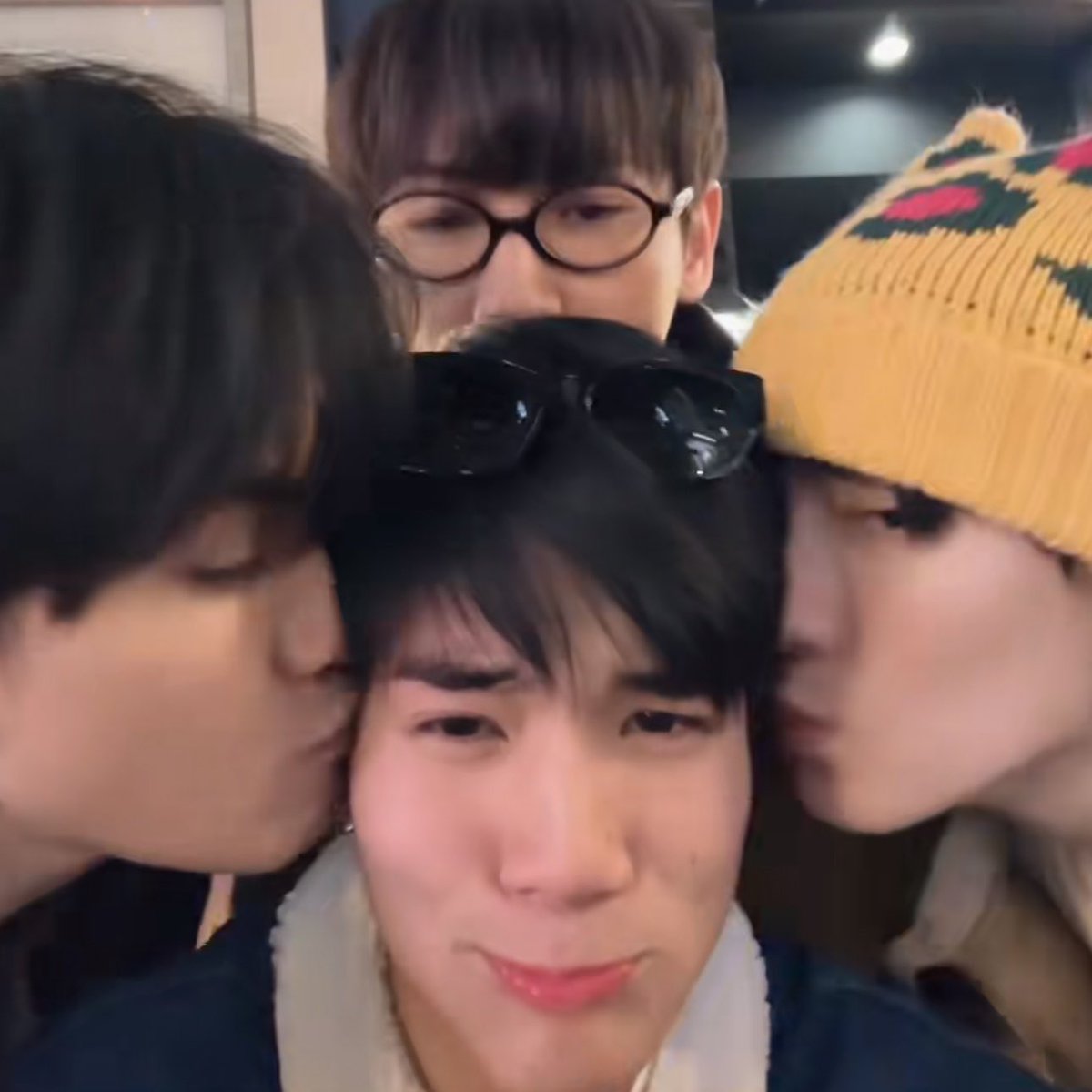 𝘀 𑁤 tweet media