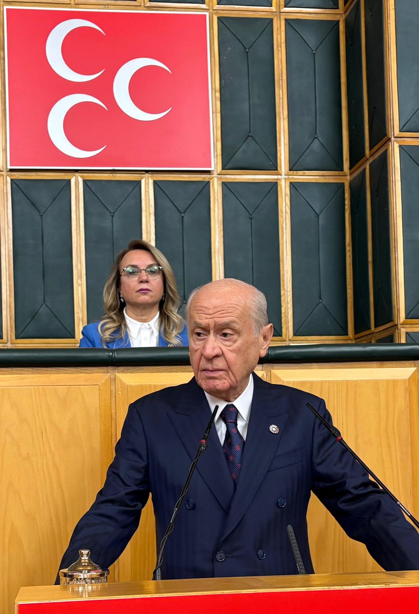 Önümüzdeki günlerde idrak edeceğimiz 3 Mayıs Milliyetçiler Günü, Türk milliyetçiliğinin var oluş tarihinde mümtaz bir mevki; mücadele hafızasında müstesna bir merhale; gönüllerde ise sönmeyen bir meşaledir.

Türk milletine mensubiyet duygusunun ne kadar derin, ülküyle aydınlanan