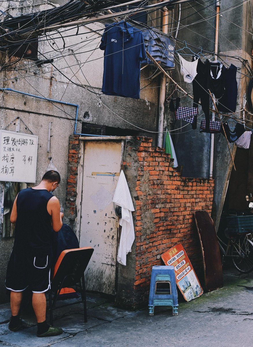 AudreyCha7's tweet image. "Small daily moves = big health wins! Take 5 mins for a walk, sip water instead of soda, or stretch before bed. Consistency beats perfection—start tiny, feel mighty!  #HealthHabits #WellnessJourney"