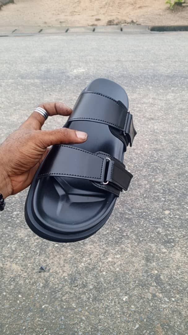 FLASHY FOOT tweet media
