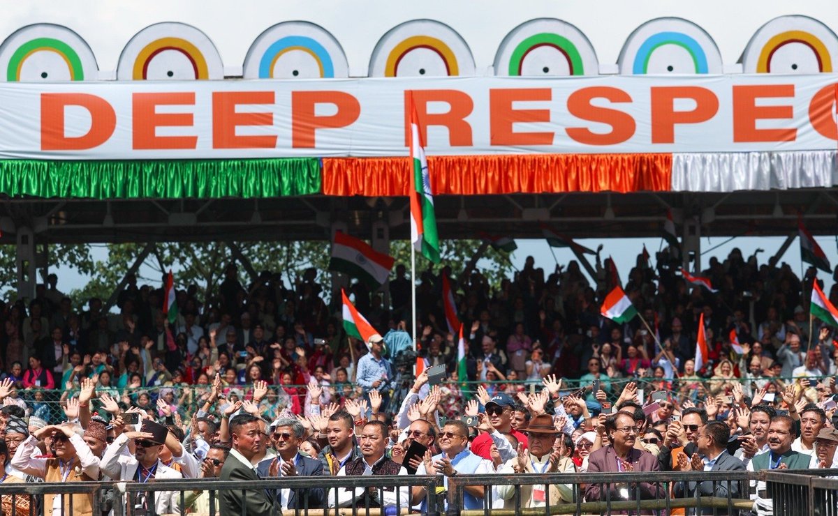 Narendra Modi tweet media