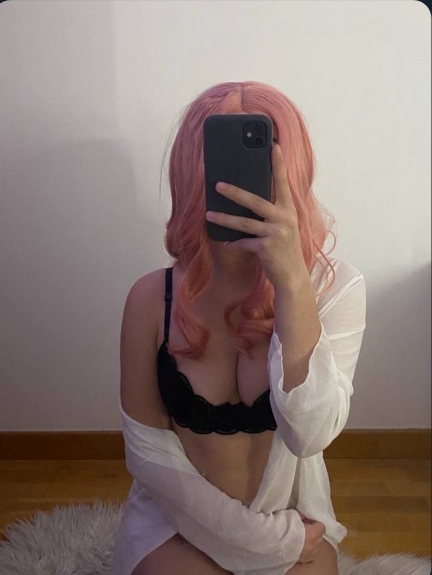 Trinity 🍓 tweet media