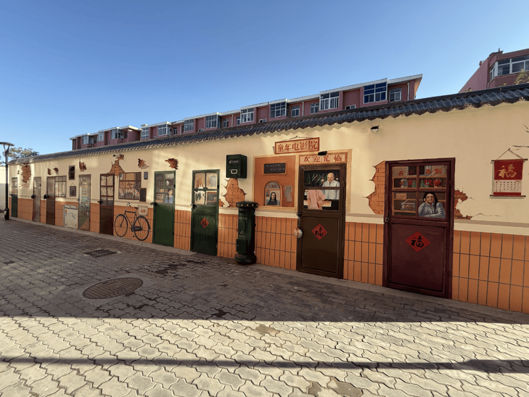 WRALL_luv09's tweet image. Just wrapped up a wander in the old town lanes—sunlight through café awnings, street art popping, and a hidden bakery with the flakiest croissants.  Next stop: coastal cliffs for sunset! #WanderlustDiaries #HiddenGems