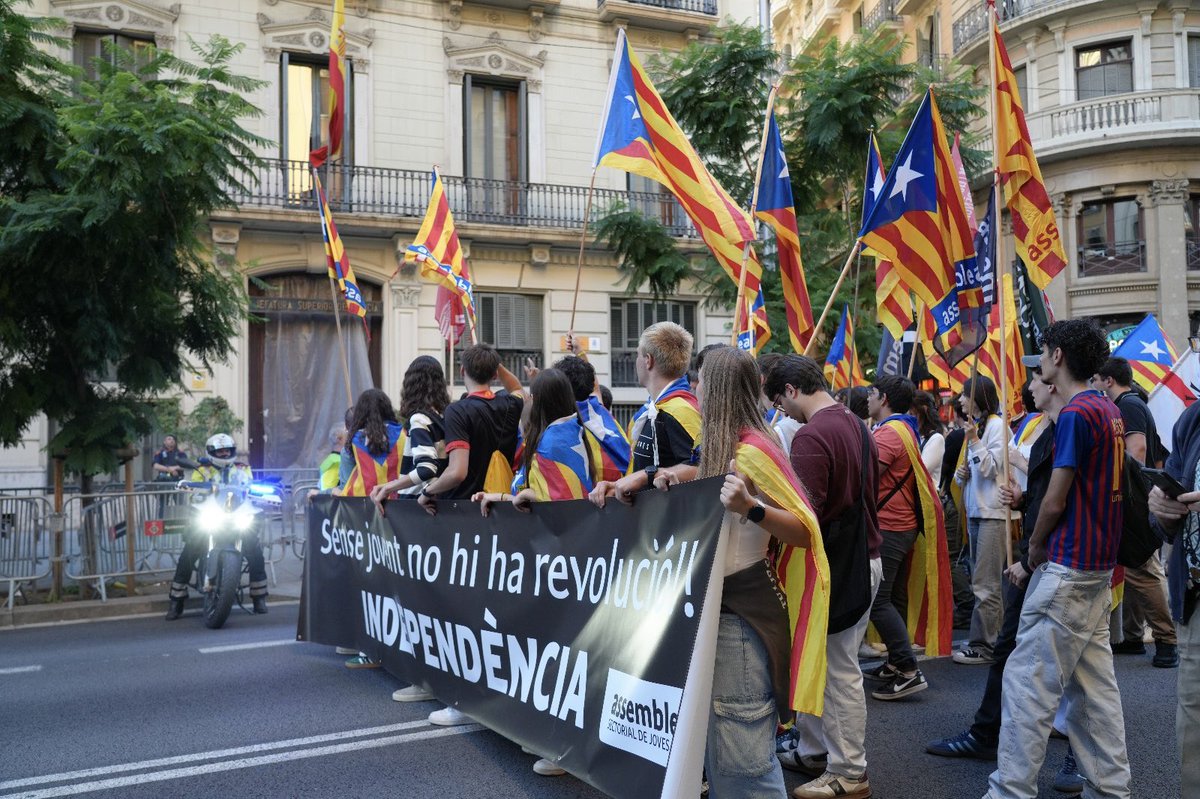 Assemblea de Joves de Catalunya tweet media
