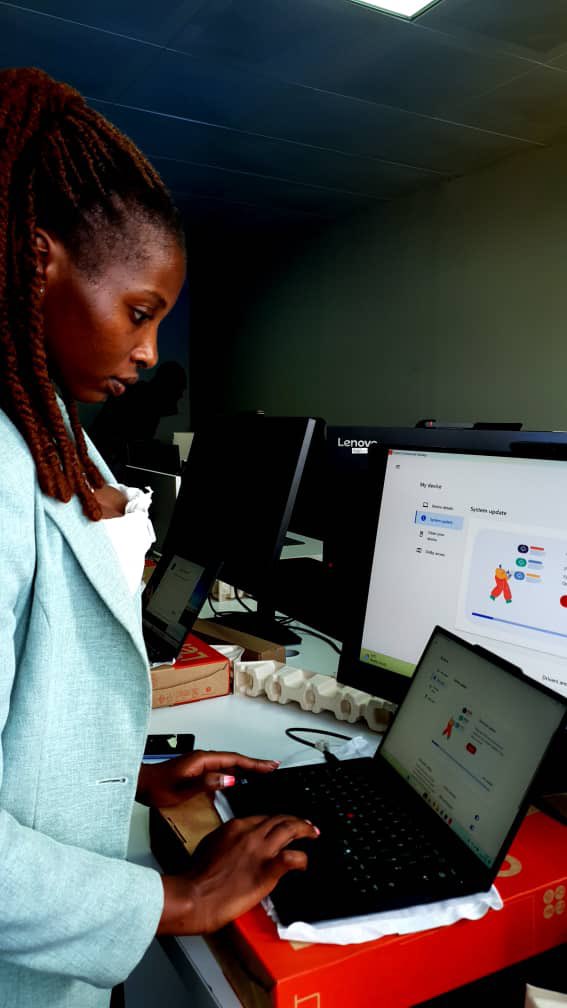 NyakaGlobal's tweet photo. She went from a rural Ugandan village → Nkumba University → IT Operations in aviation.

Now Deliverance Tukamushaba is building an AI model to bridge the education gap in rural Uganda.

This is #GirlsInICT Day 2026 in action. 🧵👇
#NyakaAt25Years https://t.co/8QvG5DPFbi