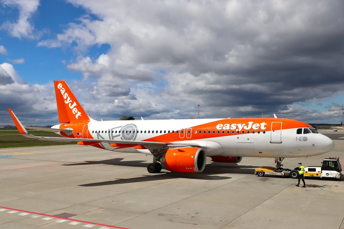 Aviation_ua's tweet image. Відомий курс Fearless Flyer від easyJet повертається на літо
buff.ly/wFKSZW9 
Більше новин на aviation.com.ua
#aviation #easyJet #Flyer #курс #нвліто