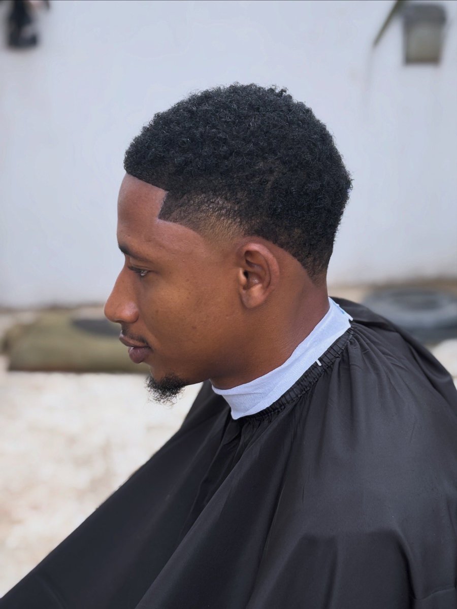Onígbájámọ̀ Ìgbàlódé 💈 tweet media