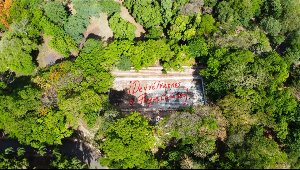 # 2.676
¡Devuélvannos el Parque Caballero!
<a href="/SantiPenap/">Santiago Peña</a>
<a href="/luisbello_asu/">Luis Bello</a>
<a href="/clacent/">Claudia Centurión</a>
<a href="/itaipuparaguay/">ITAIPU Binacional Py</a>
<a href="/juancbaruja/">Juan Carlos Baruja Fernández</a>