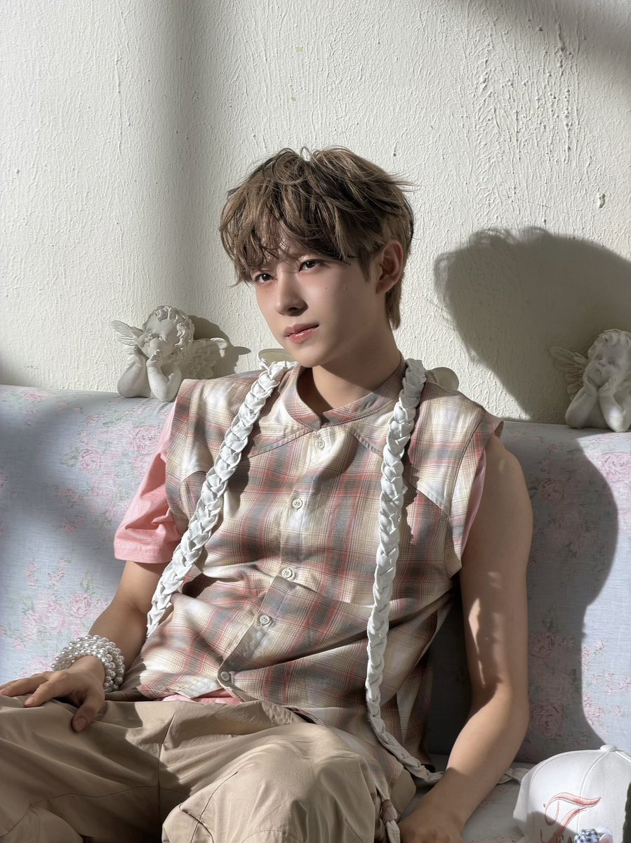 ภาพแรกจริตมาดามวาซาบิภาพสองเป็นคุณหนูมิวกี้ ชั้นจะเป็นทั้งตัวแม่และตัวลูกค่ะ