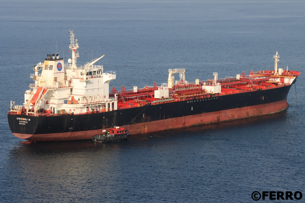Gibdan1's tweet image. Tankers in Gibraltar #shipsinpics #ships #shipping

⚓️B. SUN
⚓️SAFEEN ELIZABETH
⚓️SPA
⚓️STROMBOLI M