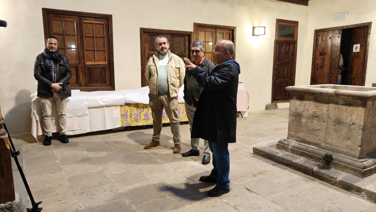 IECanarios's tweet image. 🎭Momentos del pasado martes 21 de abril, durante la representación teatral que precede como de costumbre, a la inauguración del Seminario de Estudios Medievales y Renacentistas, organizado por el IEMyR, y que cumple este año su  XXXVI edición.
#iemyr #iecan #teatro