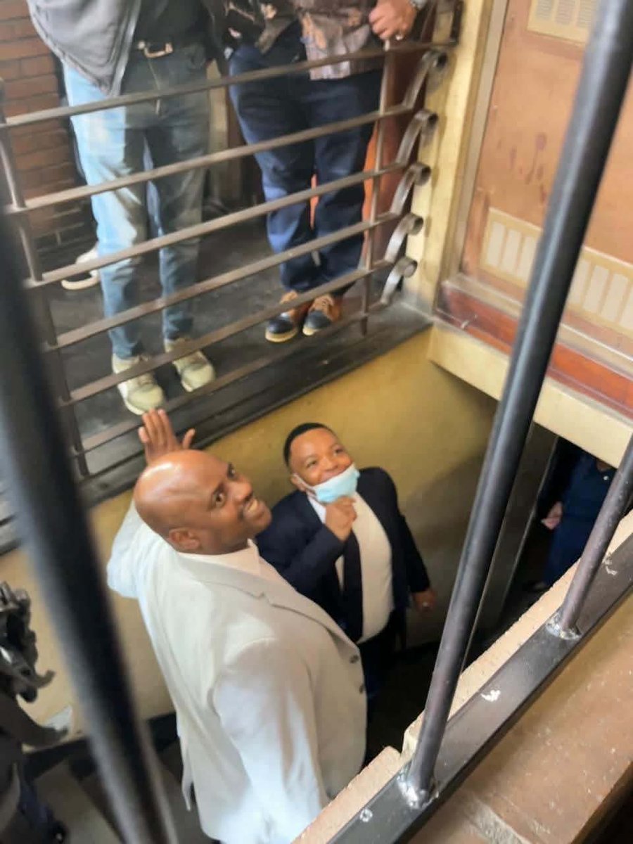 Thibos🍯 tweet media