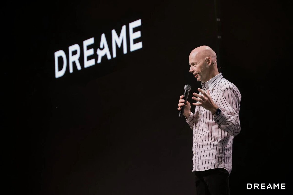 DreameRingTech's tweet image. An inspiring moment today.

After his keynote, Sebastian Thrun stopped by the Dreame booth to explore our Dreame AI Smart Ring and learn more about our latest innovation.

Great conversations with great minds.

#DreameRing #SmartRing #SiliconValley #Innovation #WearableTech