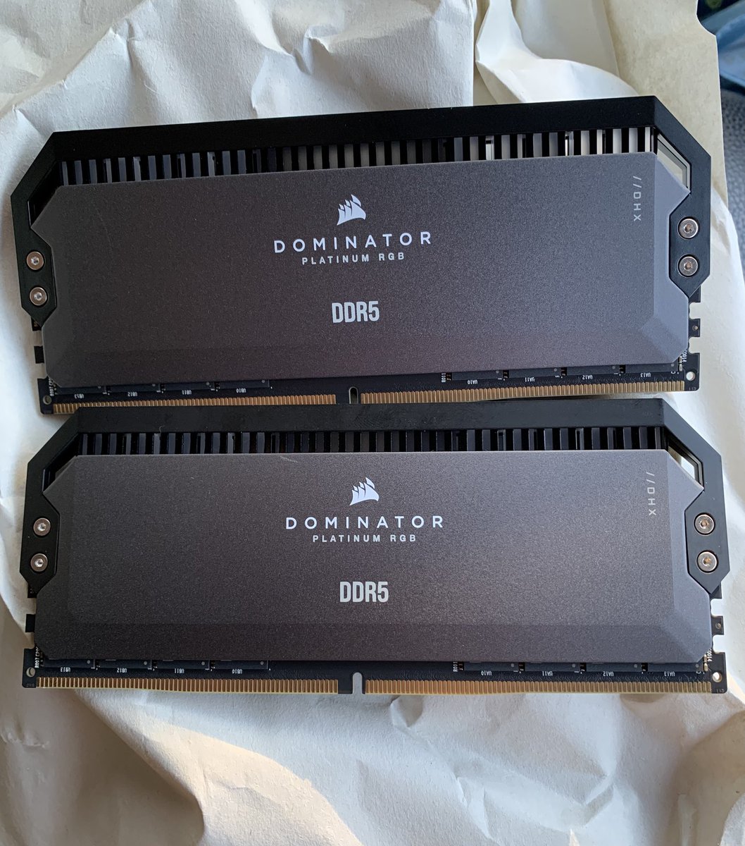 Xeon_Plati_8274's tweet image. #PC
#パソコン 
#売ります
#ゆる募
#拡散希望

・intel Core Ultra 7 265K + Corsair DOMINATOR PLATINUM RGB DDR5-5200 32GB×2 (64GB)(送料込み95000円)

断捨離品です。
このセットで正常動作確認済み。

※ 即一括で支払い出来る方を優先します。
※早い者勝ちです。