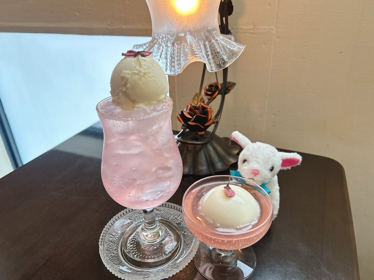 双葉杏色
今日あんずちゃんは家でだらだらしてます
