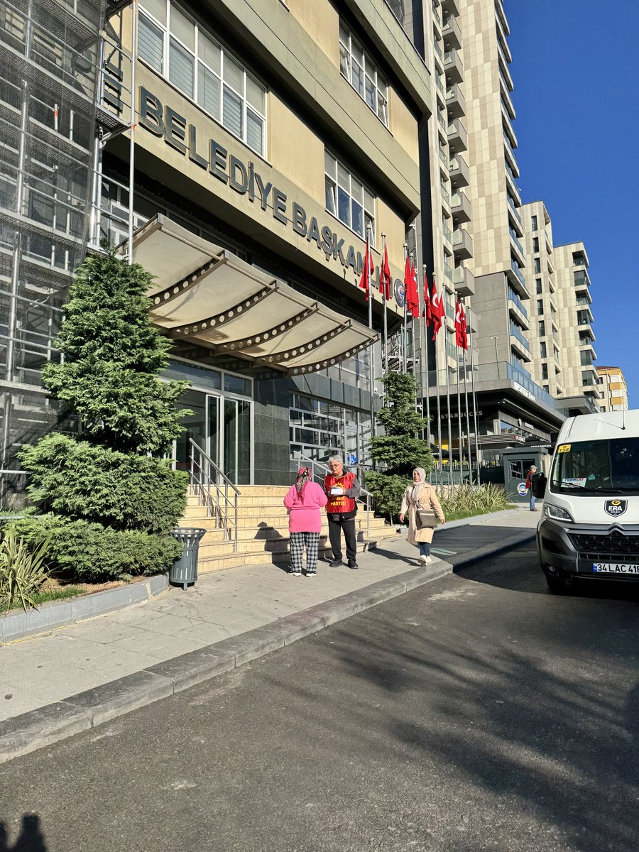 emepmaltepe's tweet photo. Maltepe Belediyesi çalışanlarını 1 Mayıs mitingine katılmaya çağırdık. 

Yaşasın 1 Mayıs
1 Mayıs’ta Kadıköy’deyiz

@emekpartisi 
@emepistanbul https://t.co/xBInqITNG9