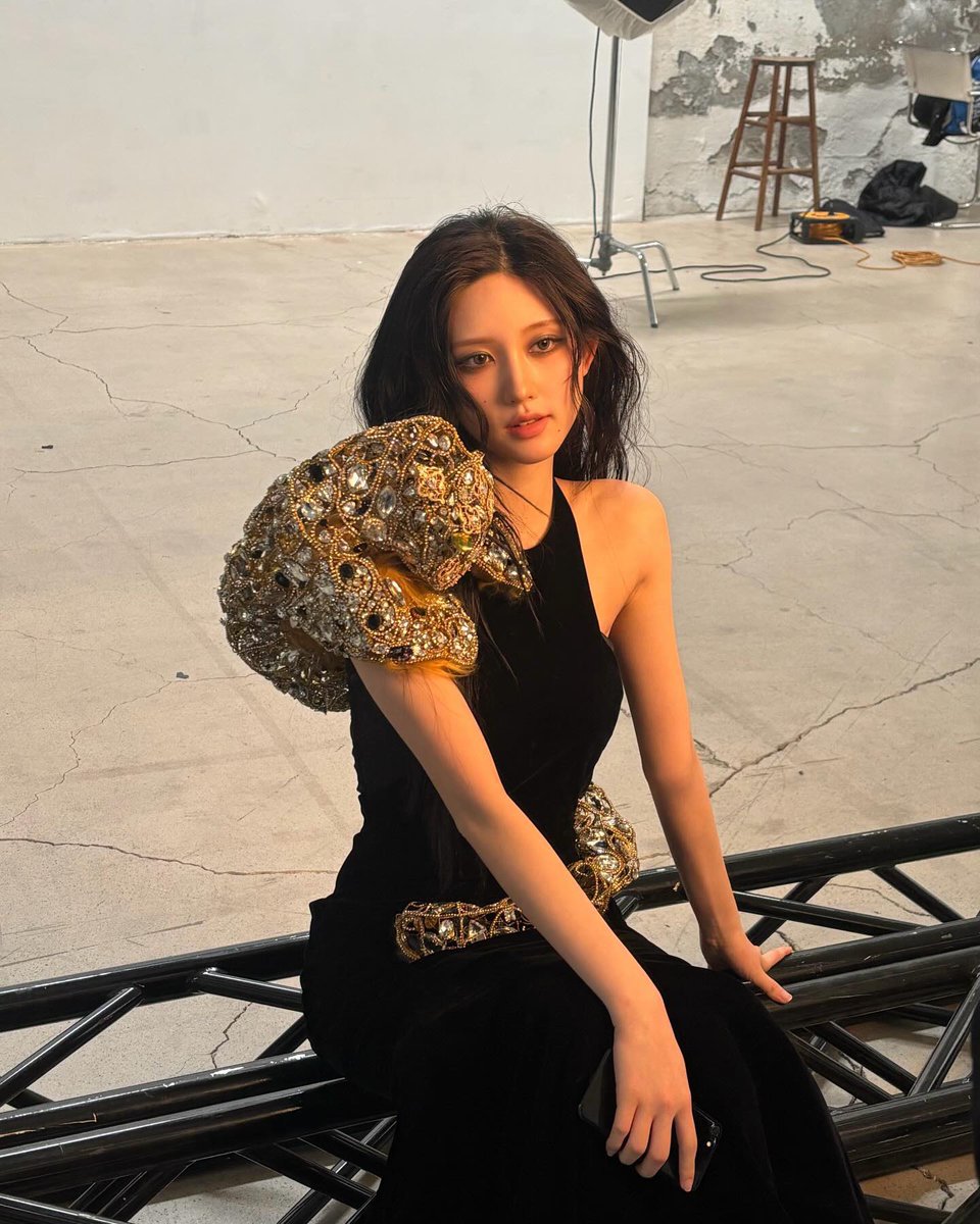 gaeul pics tweet media