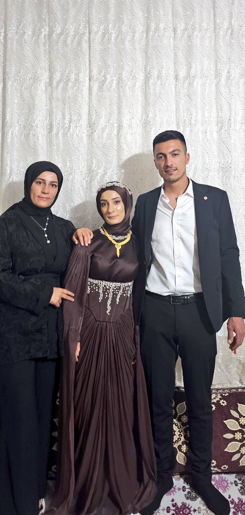emine687372's tweet photo. Prensesim, küçüğüm , dostum,yoldaşım,her şeyim....
Adım attığın bu yolda sana mutlulukların en güzelini diliyorum  çokk çokkk mutlu olursun inşallah 🙏 https://t.co/4eggQYcm0r