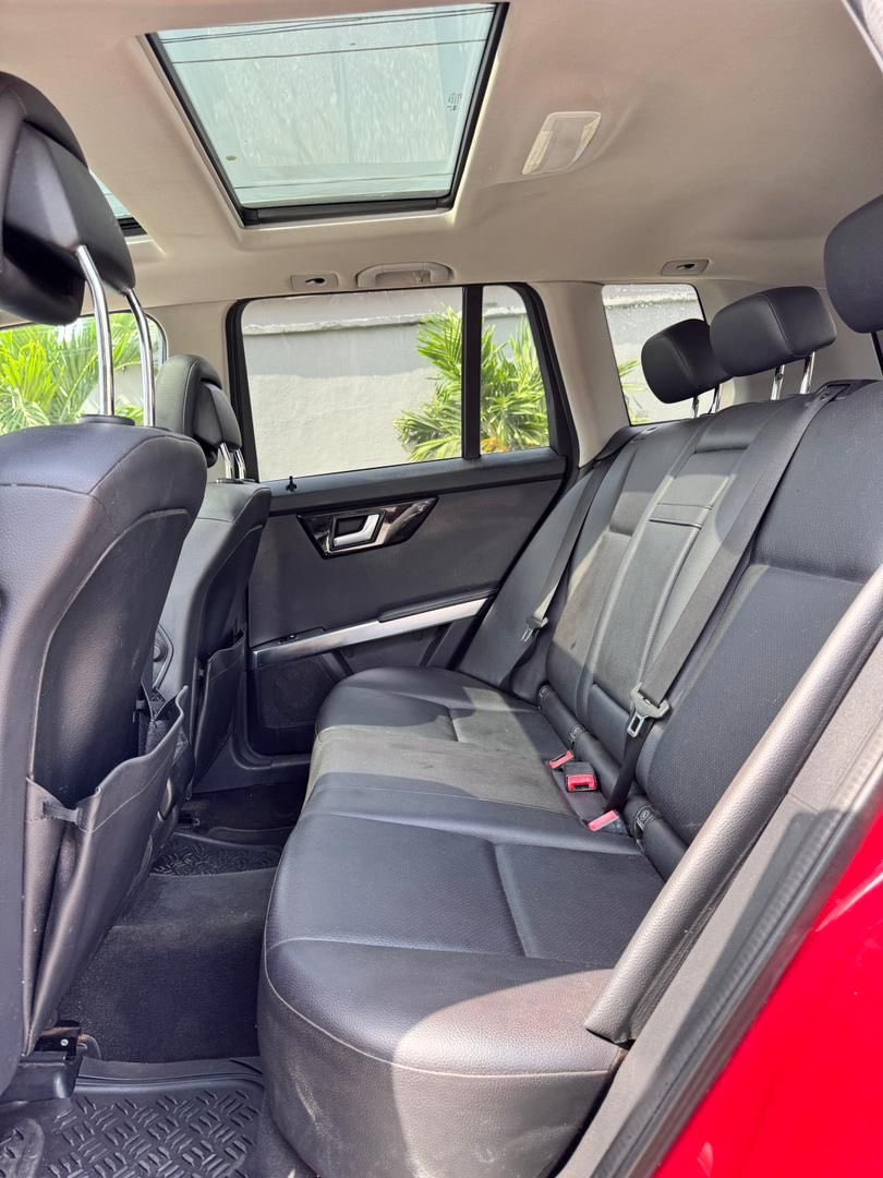 LightblissAutos's tweet photo. 👉🏾latest in town ♥️ and selling fast now for the big boys 
👉🏾foreign used 
👉🏾GLK350 2014 premium edition 
👉🏾 Red on black interior 😋 
👉🏾Thumbstart 
👉🏾blind spot monitor 
👉🏾panoramic roof 
👉🏾AMG Trim 
👉🏾self diagnose system 
👉🏾power boot and many more 
👉🏾price 19.5M https://t.co/4nEjDJqQKv