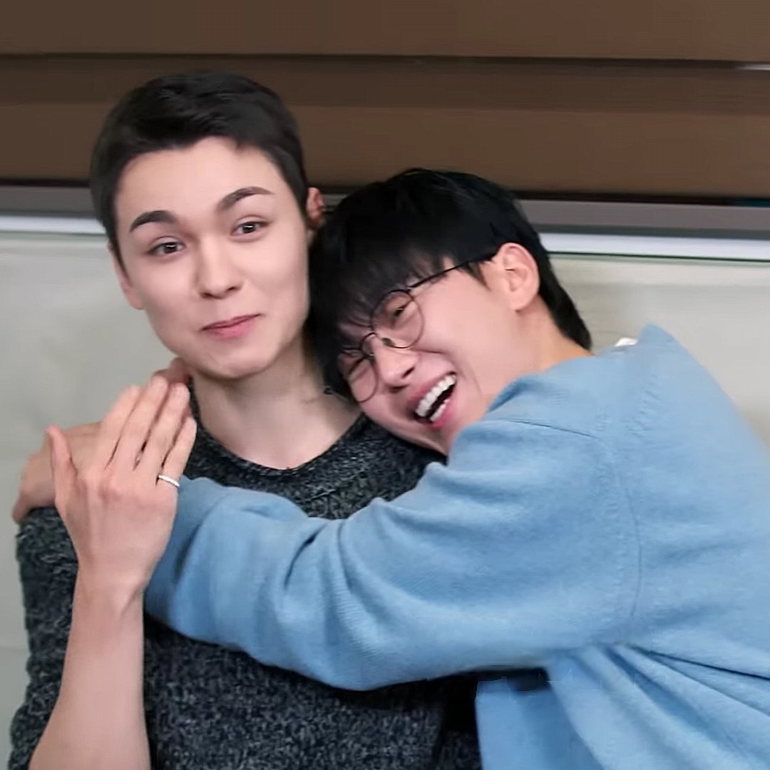 𝐏𝐞𝐭𝐫𝐚 tweet media