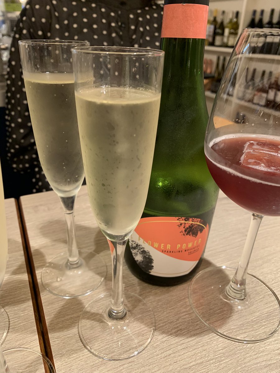 アヌビス tweet media