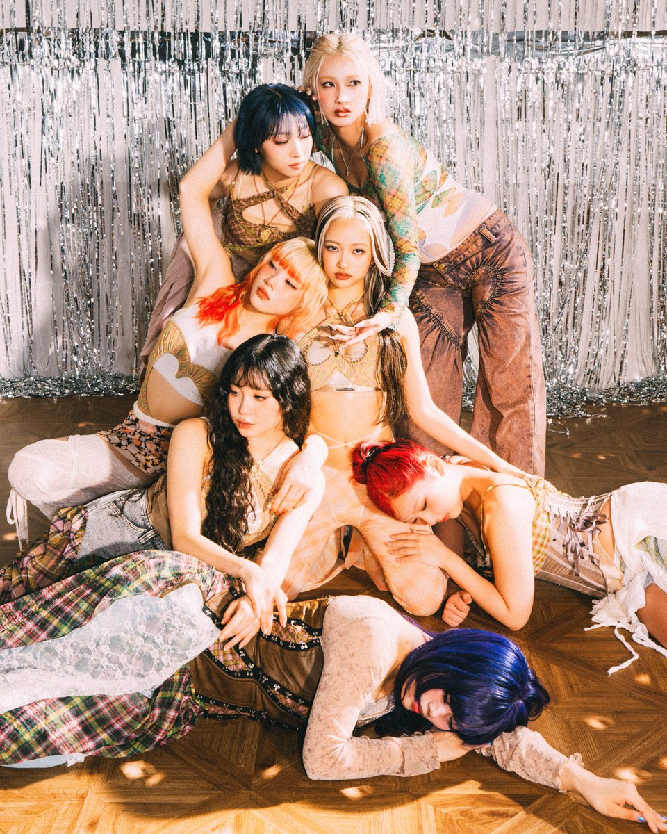 HANA 'Cold Night'
Music Video

THANK YOU
10,000,000 views
youtube.com/watch?v=y0buou…

#HANA 
#ColdNight