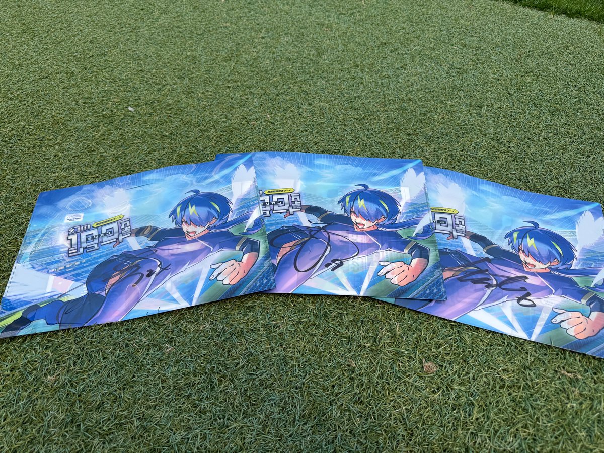 EPeace_PR's tweet photo. ＼🌞GW特別企画！🌸／
エディオンピースウイング広島で「周遊謎解きゲーム」が楽しめます！
4/29～5/6のGW特別企画として
【選手サイン入り】謎解きキットを枚数限定で販売いたします。
家族や友達とスタジアム周辺を歩き回りながら、仕掛けられた謎をクリアしよう🧩⚽️
小学生から楽しめるので、親子での挑戦も大歓迎です！

🌟GW特別企画期間：4/29(水・祝)〜5/6（水・休）
🌟販売数：選手サイン入りキット先着50部限定
※サインの選手は男子TOPチームのみとなり選手は選べません。
50部に達した場合、サインなしのキット販売は可能です。
🌟受付：広島サッカーミュージアム
🌟持ち物：スマホ（LINEを使います📱）
🌟価格（税込・ﾐｭｰｼﾞｱﾑ代込）：大人2,000円、小中学生1,500円
🔗 https://t.co/PMebFW29fK
サッカーミュージアムも一緒に楽しめて、大満足のGWになること間違いなし🙌✨

#エディオンピースウイング広島 
#Eピース
#HiroPa
#ミリオンシュート 
#謎解き
#周遊謎解き
#広島イベント