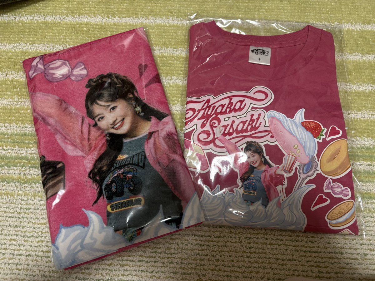 ももクロランドのグッズ🏰 タオルとTシャツ届いてました🎀
