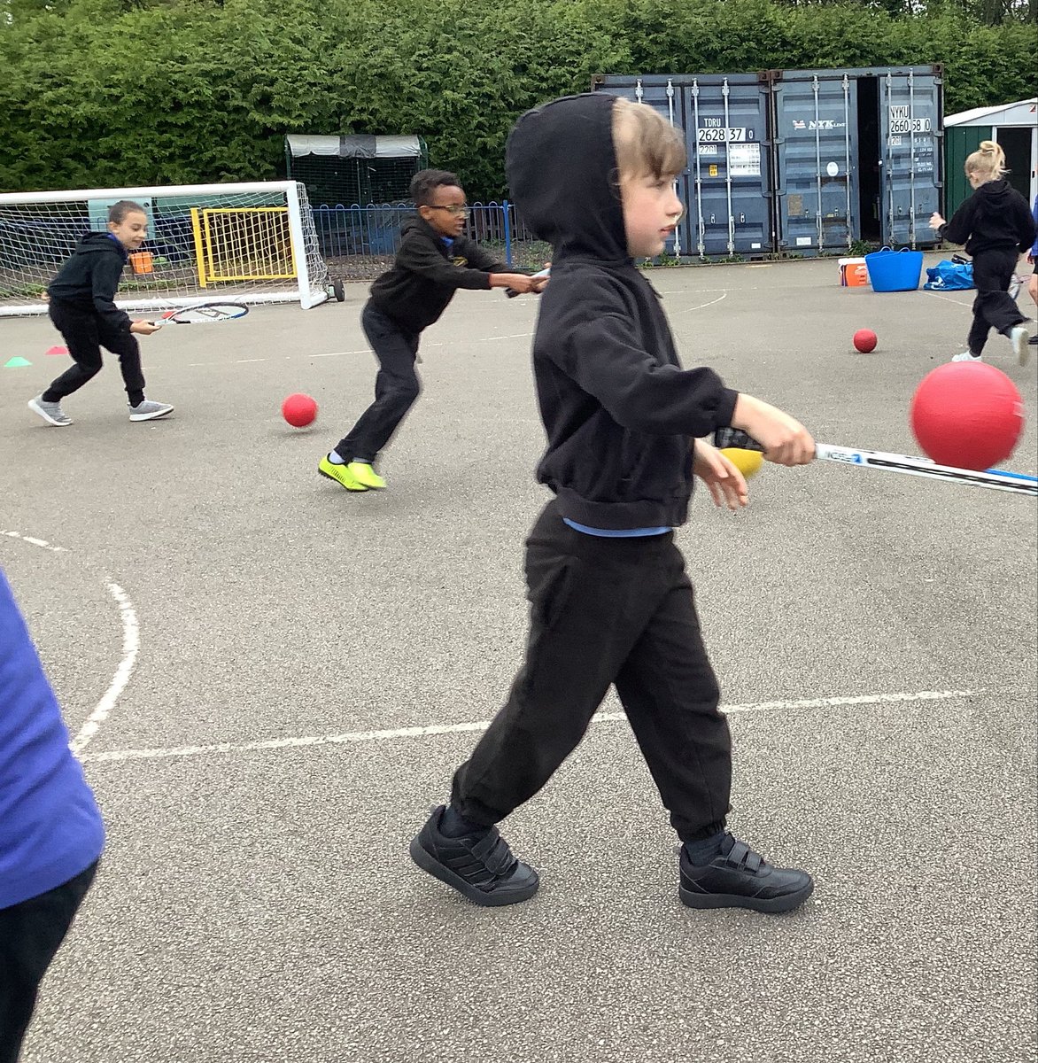 AbbeyPrimary's tweet image. #y2 are working on their skill of sending a ball to a target #PE