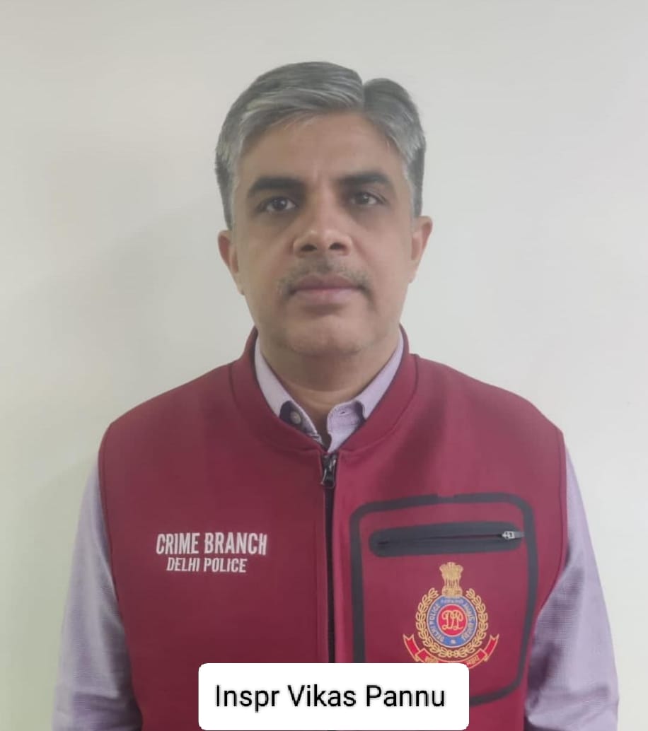 CrimeBranchDP's tweet image. 🚨💥 ₹3 CRORE HEROIN NETWORK BUSTED | ANTF, CRIME BRANCH STRIKES BIG! 💥🚨
In a major intelligence-led operation, #DelhiPolice ANTF Crime Branch apprehended a Proclaimed Offender carrying ₹20,000 reward and recovered 100 grams heroin from a vehicle. 🚔
🔴 Total seizure in the