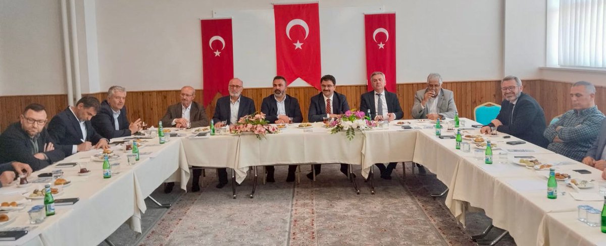 egitimdestek42's tweet photo. Eğitime Destek Platformu İl Koordinasyonu Nisan ayı toplantısı, 27.04.2026 Pazartesi günü saat 14.30’da Yunus Emre Kur’an Kursu Yaşatma Derneği’nin ev sahipliğinde; kurum, STK ve EDEP ilçe temsilcilerinin katılımıyla gerçekleştirildi. https://t.co/FDGebeqjqN