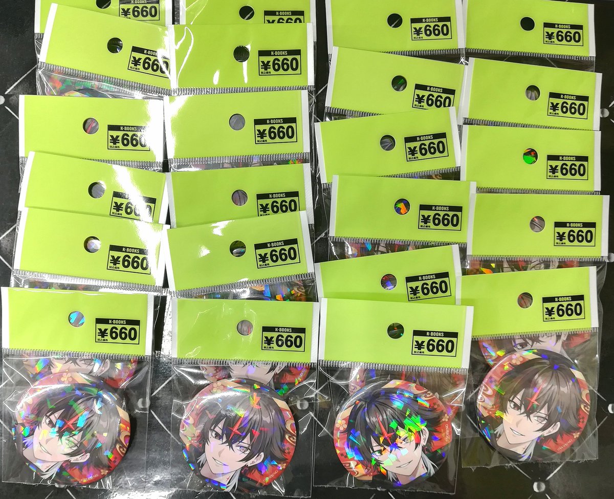 商品紹介】 『クロノヴァ』 ARKHEさんの缶バッジのご紹介です