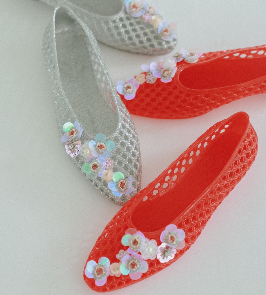 Fashion Press tweet media