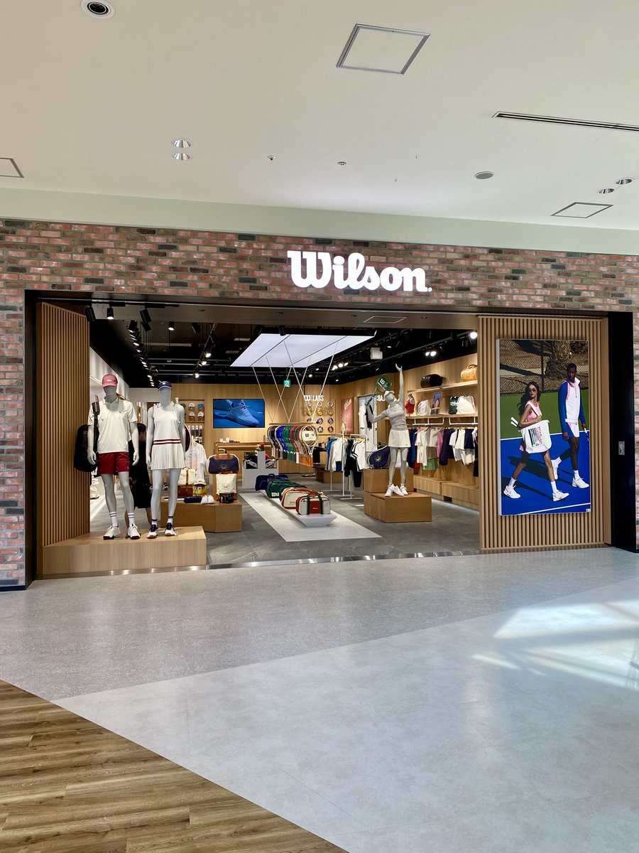 was_haneda's tweet image. アーバンドック ららぽーと豊洲にオープンした
Wilsonブランドストアに行ってきました🎾

豊洲店限定アイテムもあり、
おしゃれで魅力的なアイテムが揃っています✨

ぜひ一度足を運んでみてください！

#アーバンドックららぽーと豊洲 #wilson #アパレル
#スポーツウエア