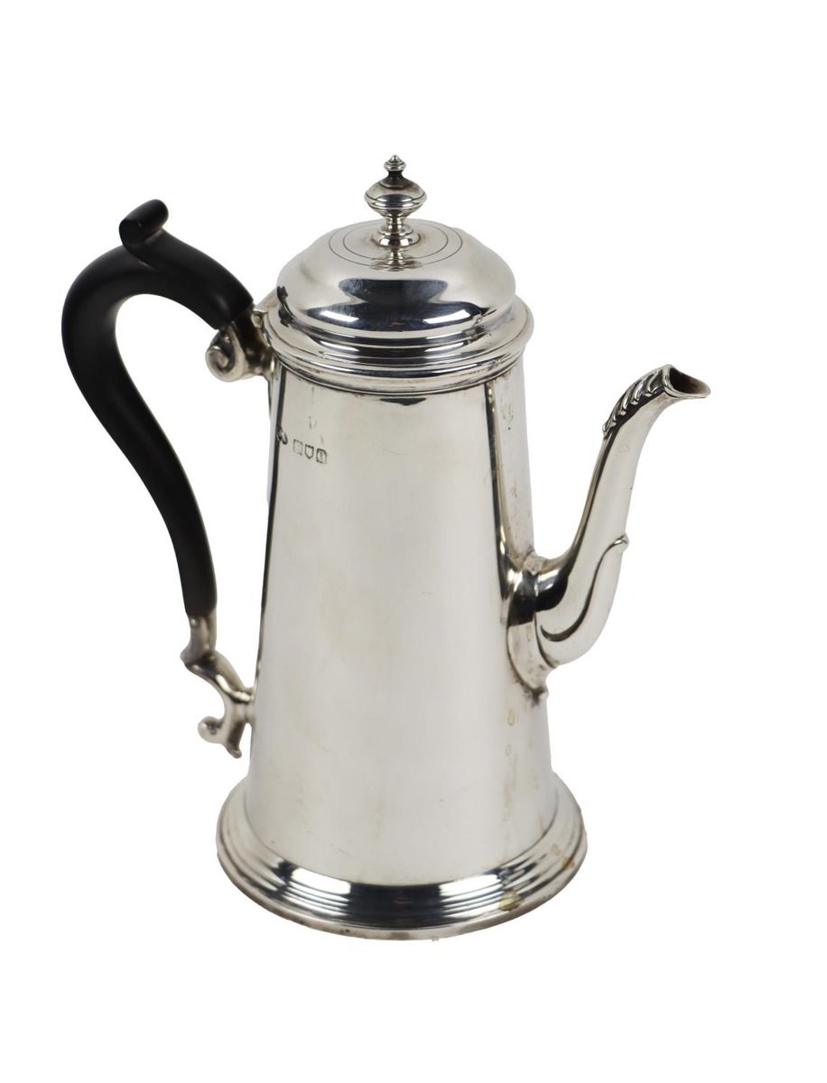 FonsieMealy's tweet image. VIEWING CONTINUES TODAY 10AM - 5PM - #Castlecomer Eircode R95XV05
3 DAY AUCTION STARTS TOMORROW AT 11AM
1300 LOTS ON OFFER - CATALOGUE ONLINE - FONSIEMEALY.IE 
#auction #furniture #paintings #whiskey #jewellery #militaria #lighting #carpets