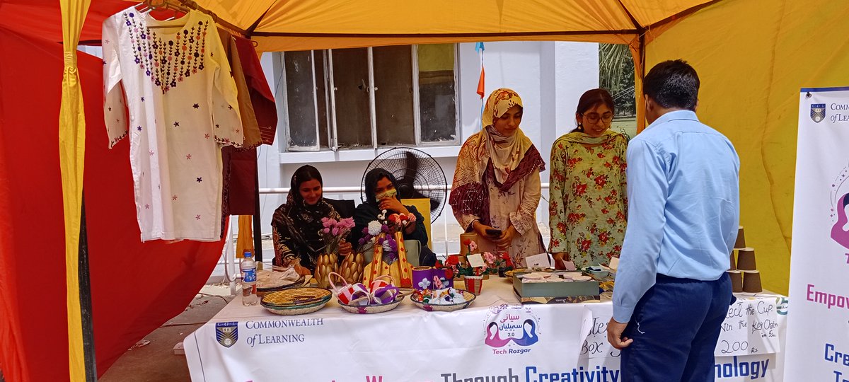 itacecorg's tweet image. Craftspeople matter. Craftswomen matter. They are relevant to our age of disruption because they are the bridge between indigeneity and #STEM. 
As part of the Siyani Sahelian - Tech Rozgar program, enabled by Commonwealth of Learning,