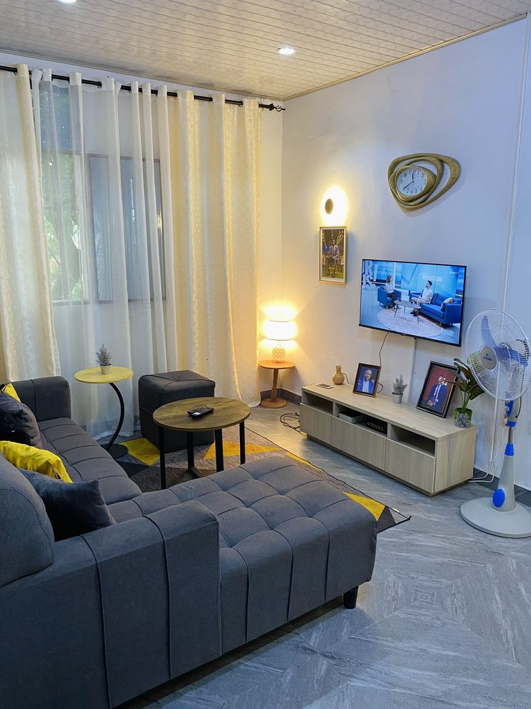 haalandgurl's tweet image. As a man can you start life in this kind of p00r setting?