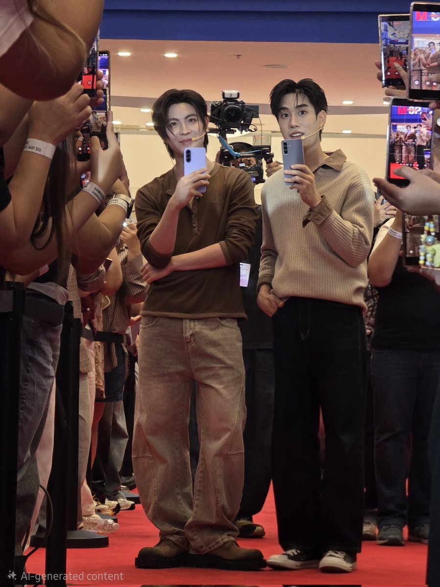 Samsung Thailand tweet media